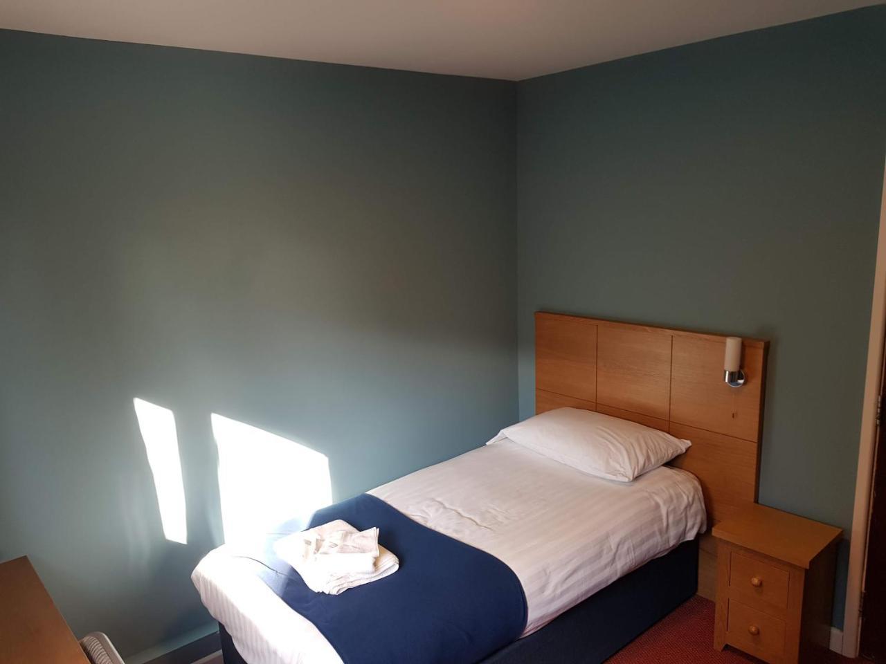 Newark Hotel פטרבורו מראה חיצוני תמונה